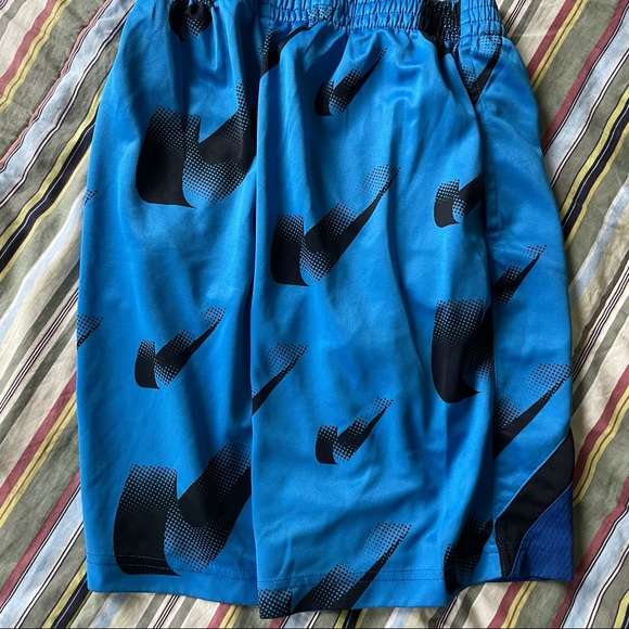 Nike Dri Fit Shorts - Picture 2 of 3